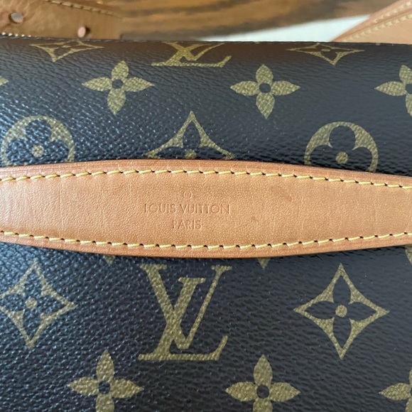 ♥️sold♥️Louis Vuitton classic bumbag monogram - Picture 7 of 16